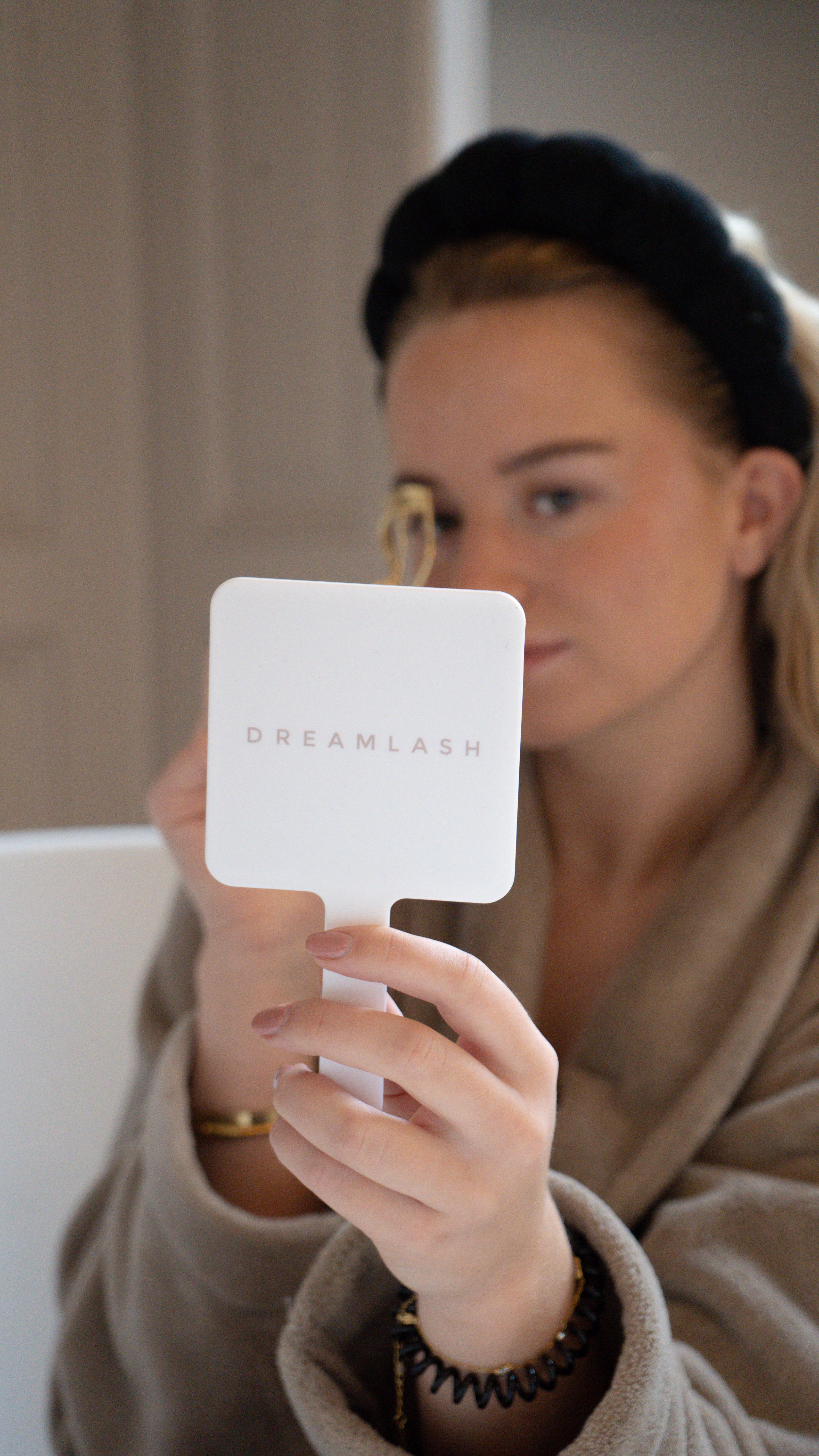 Dream Lash Mirror
